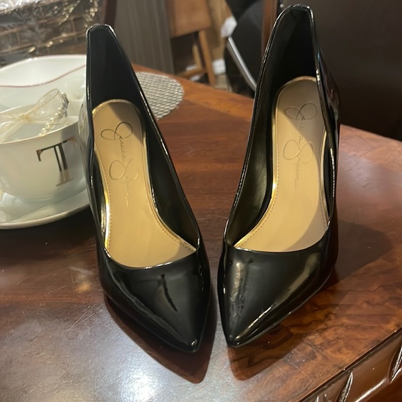 Black Jessica Simpson Heels Size 6M - Picture 2 of 5